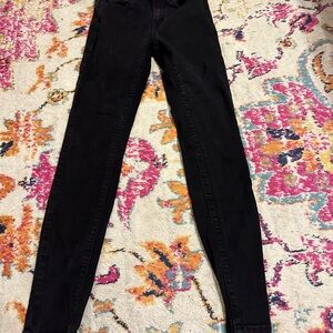 Black skinny jeans